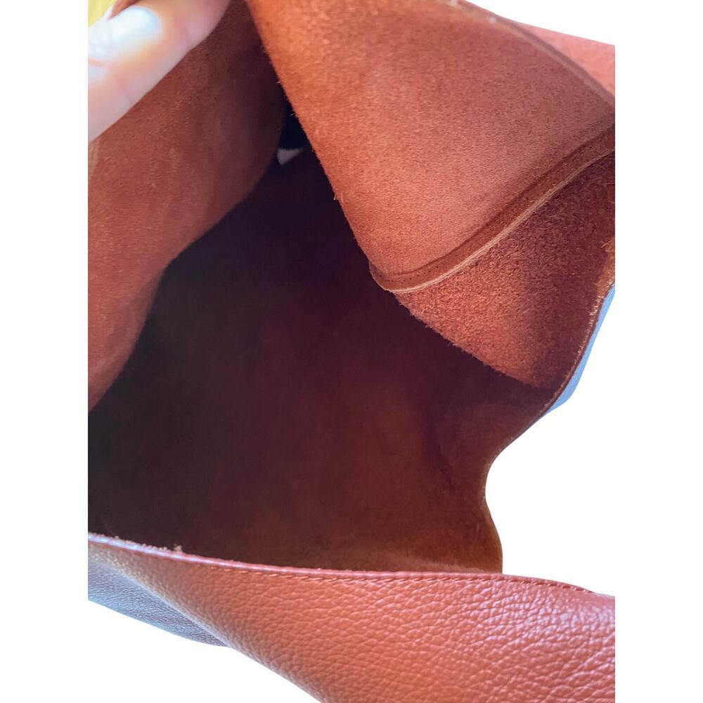 A.P.C. Leather Le Neige Tote Bag in Rhum - Picture 8 of 12